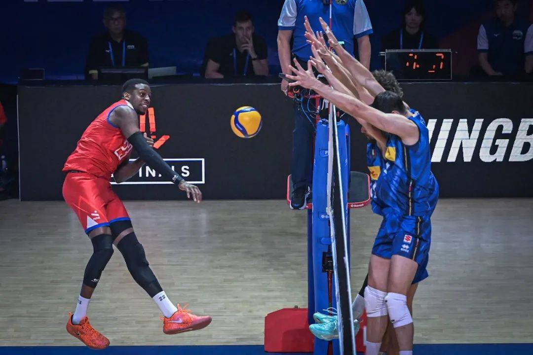 关于古巴选手表现出色，携手晋级四强的信息