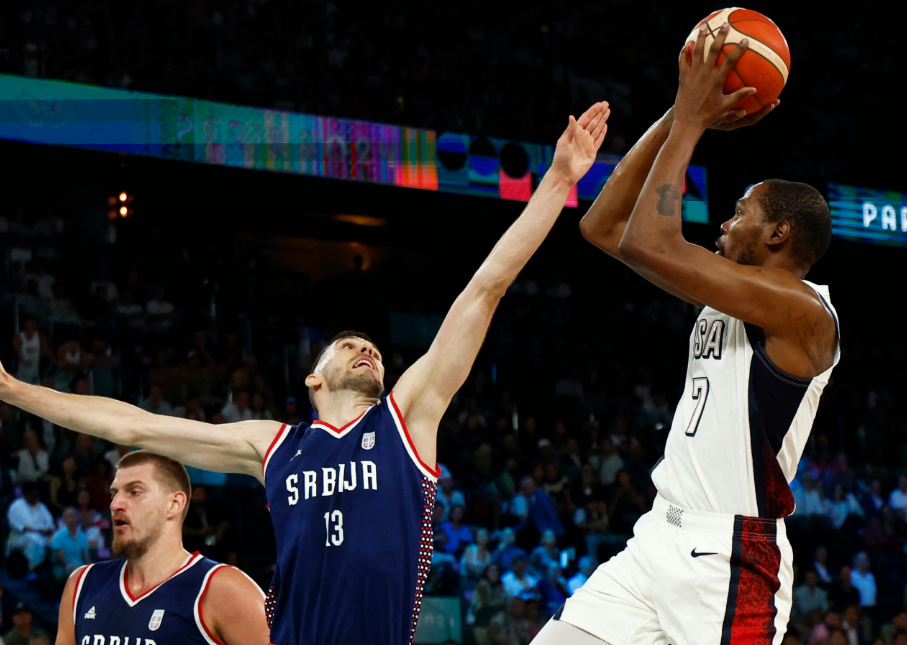 塞尔维亚男篮鏖战雷霆，浓眉惊艳世界