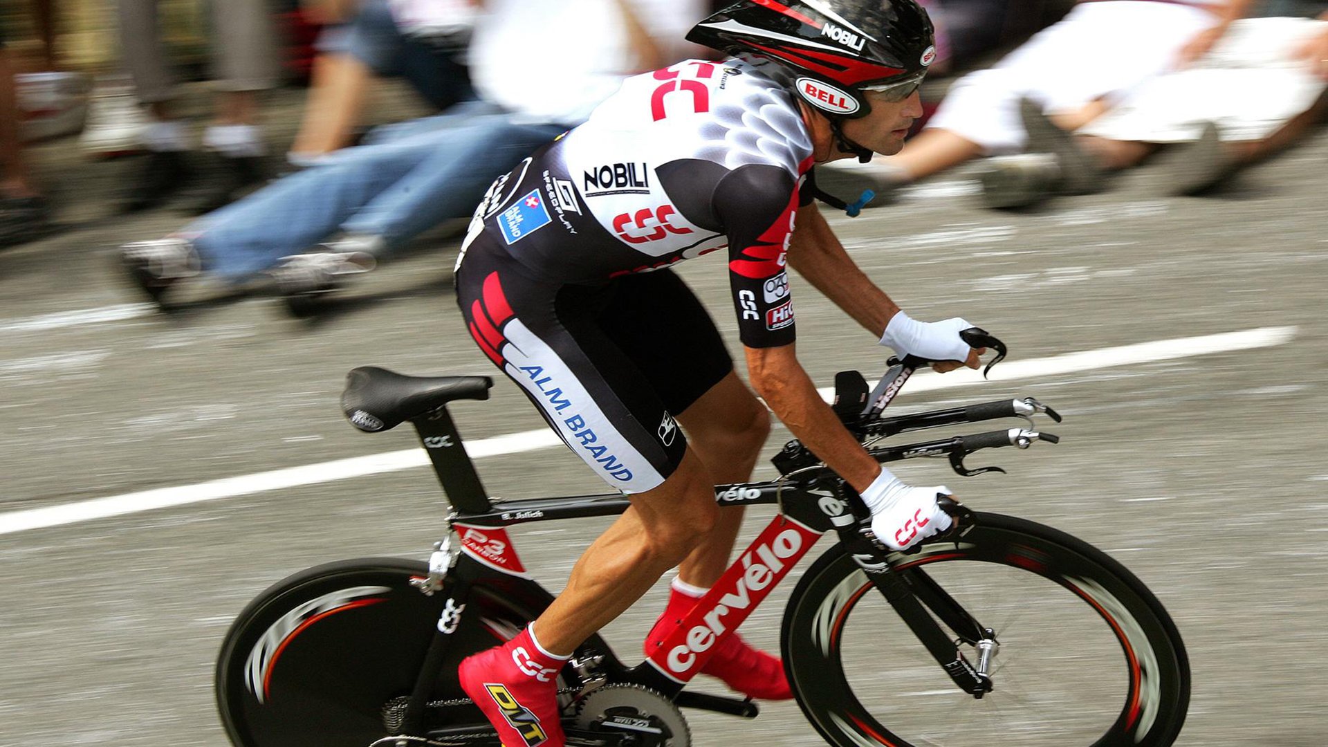 浓眉关键一击定乾坤,山西队正面击溃猛龙创历史